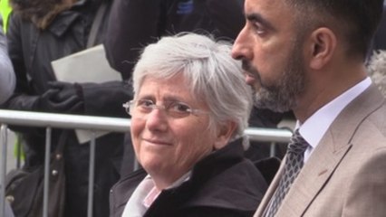 Ponsatí, en libertad bajo fianza y con medidas cautelares tras entregarse