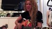 Shakira canta una canción de amor a Gerard Piqué