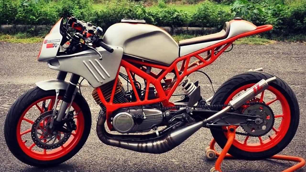 Cafe Racer (Royal Enfield and Yamaha YZF R15 by Inline3 Custom Motorcycles )