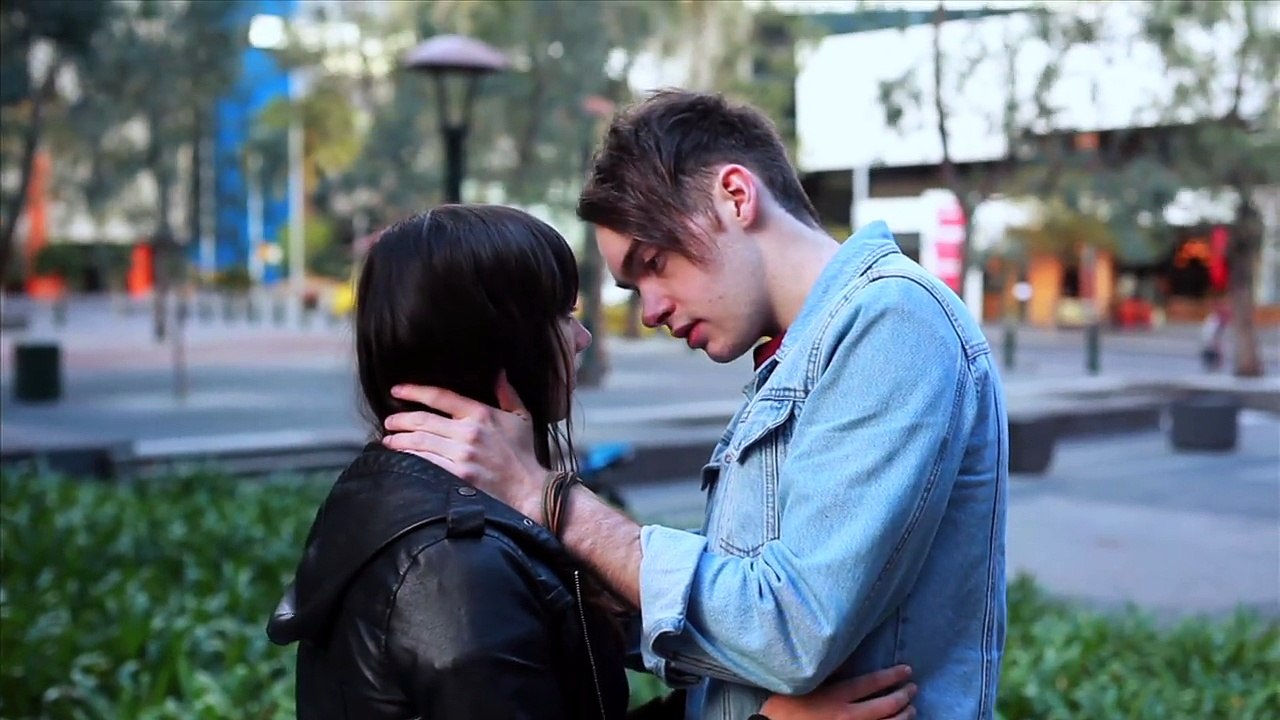 Heartbreak Girl (Heartbreaker) - 5 SECONDS OF SUMMER - Kimmi Smiles ft. Jordan Clarey