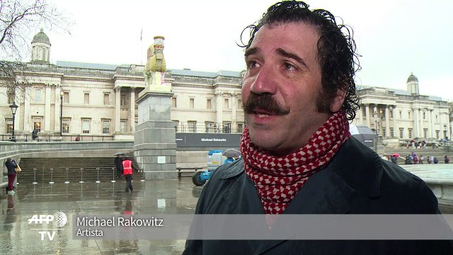 Estátua destruída pelo EI é reproduzida em Londres