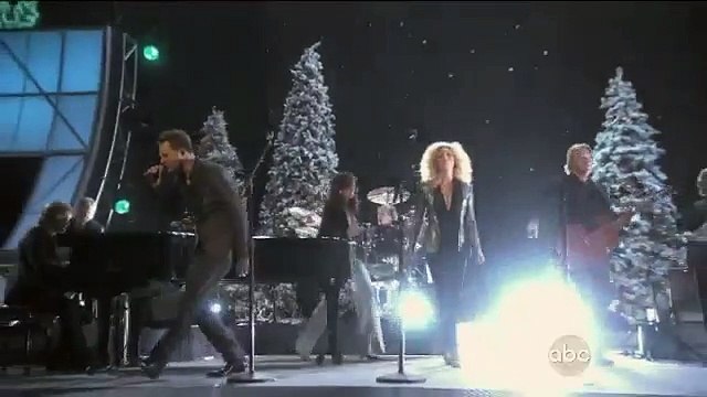 CMA Christmas 2011 - Little Big Town Santa Claus is Back in Town