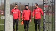 Fortuna Düsseldorf'un Milli Futbolcusu Kaan Ayhan Süper Lig Ekiplerinden Teklif Almadım