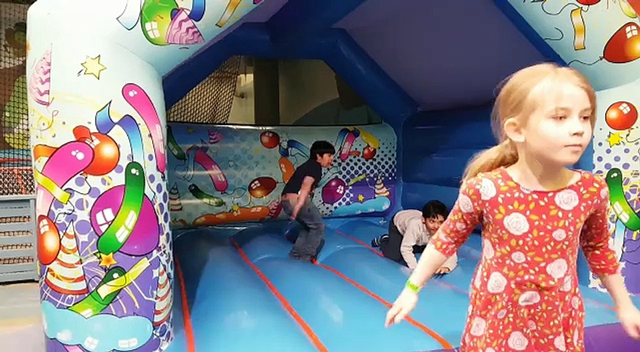 Flamingo  Naurusaari video4