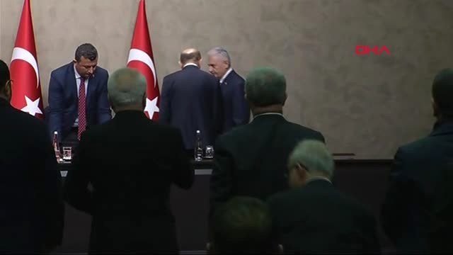 Başbakan Yıldırım, Bosna Hersek'e Hareketi Öncesi Ankara Esenboğa Havalimanı'nda Konuştu -1