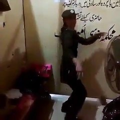 Lady cop dances to Bollywood song at Punjab’s sacred shrine