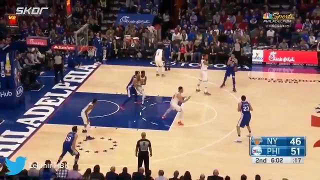 Ersan İlyasova, FETÖ'cü Enes Kanter'i yaptığı blokla yere serdi.