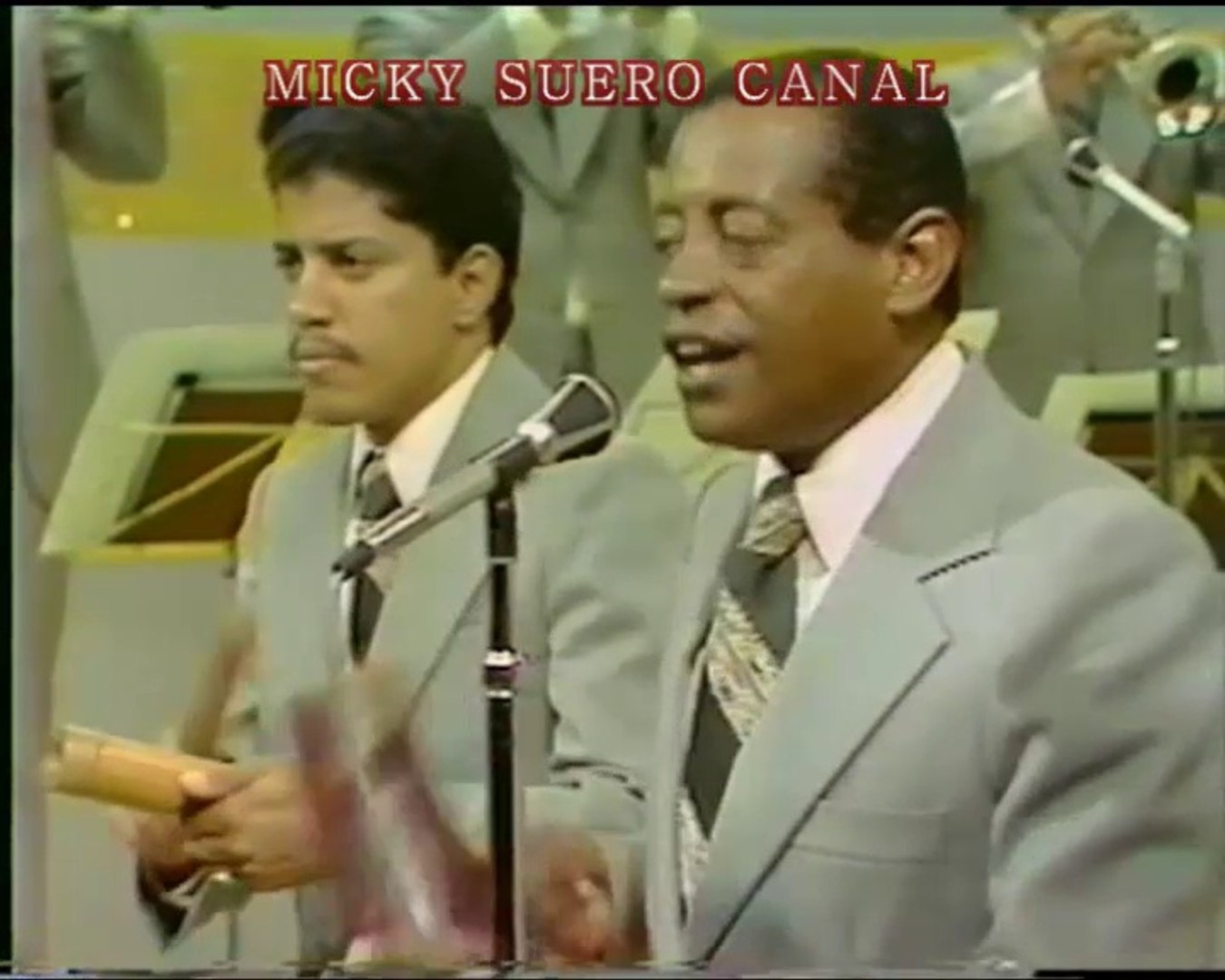 Rafael Solano y su Orq. - Quisqueya , canta Vinicio Franco - MICKY SUERO  CANAL