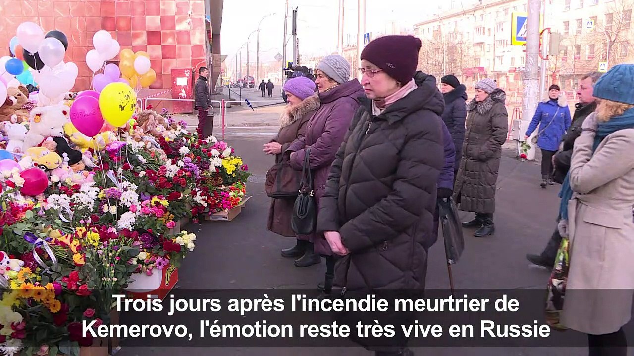 Les habitants de Kemerovo en Sibérie pleurent leurs morts