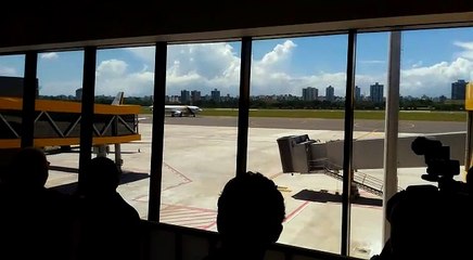 Avião do presidente Michel Temer chegando no Aeroporto de Vitória nesta quinta-feira (29)