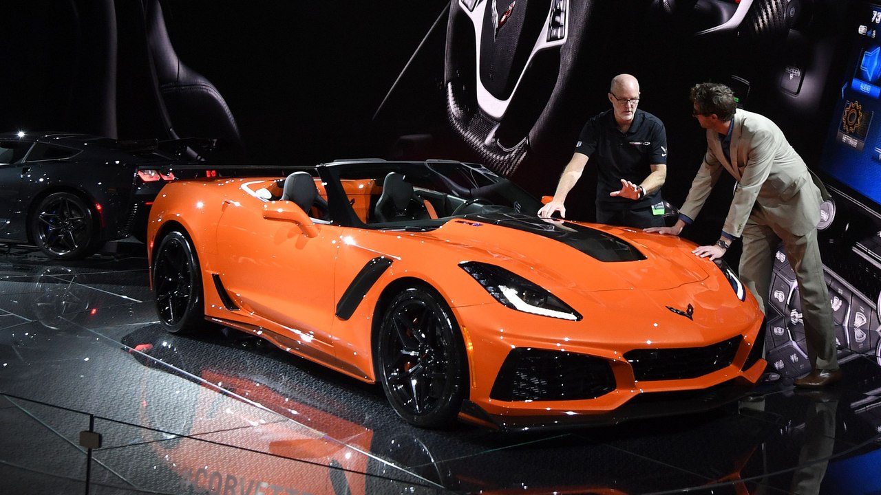 SQ - Chevrolet Finally Unveiled the Corvette ZR1