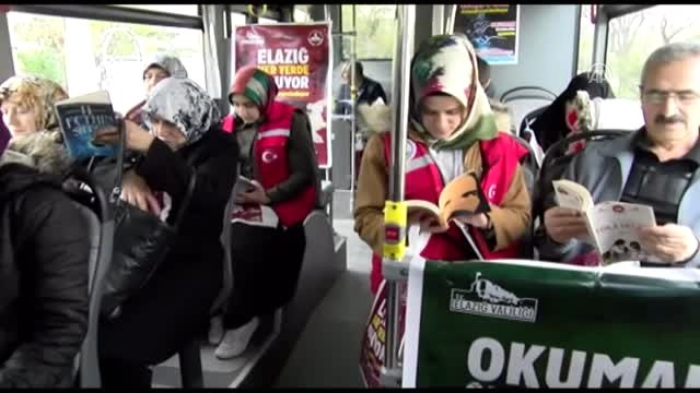 Elazığ'da Toplu Taşıma Araçlarında Kitap Okuma Etkinliği