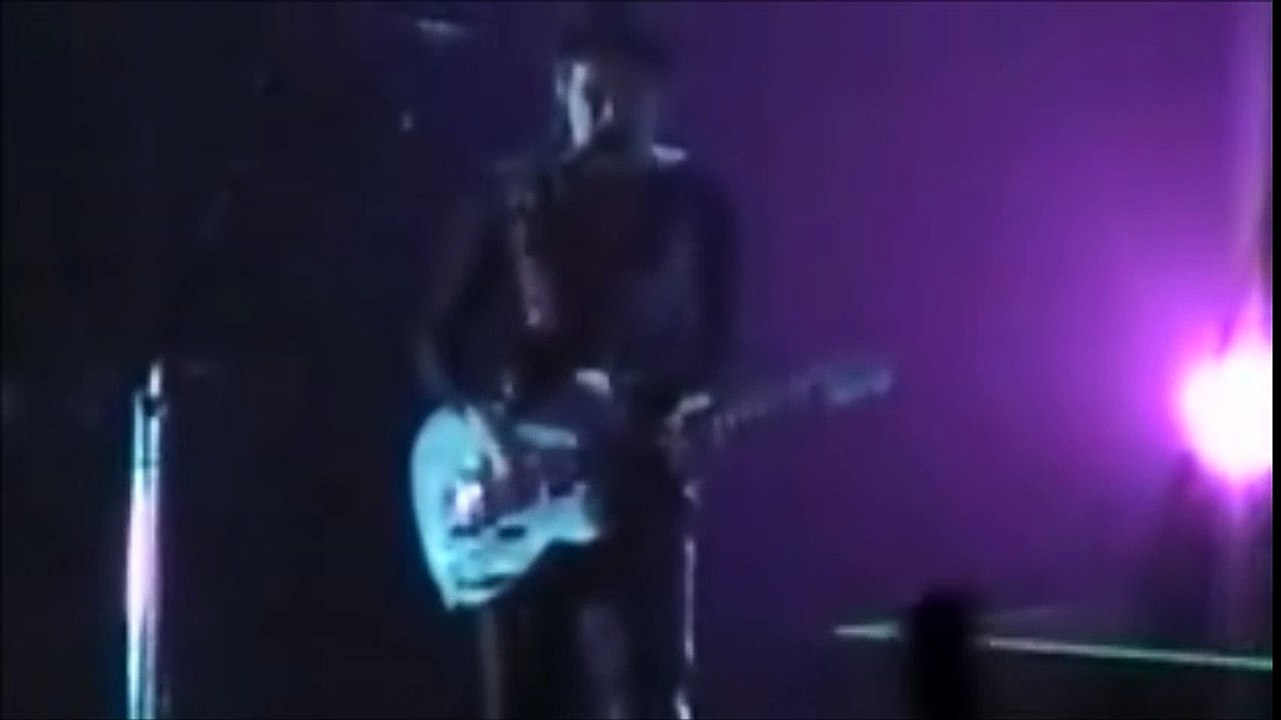 Muse - New Born, Tokyo Bay NK Hall, 02/07/2004