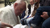 Papa lava os pés dos presos não católicos
