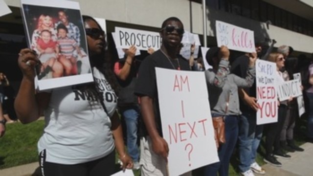 El funeral de Stephon Clark reúne a cientos de personas en Sacramento