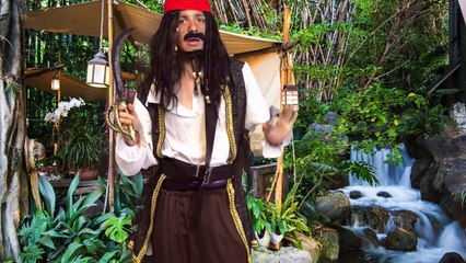 ЕКШЪН!!! Лара Крофт : Първа Мисия