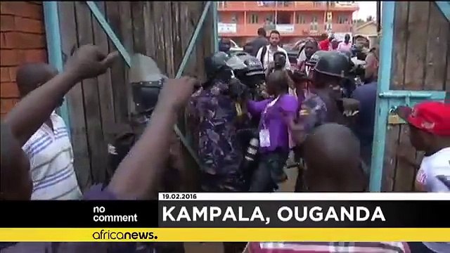 Ugandan police arrest opposition leader Besigye