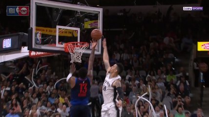 NBA - Spurs : Quand Paul George se fait cueillir par Danny Green !