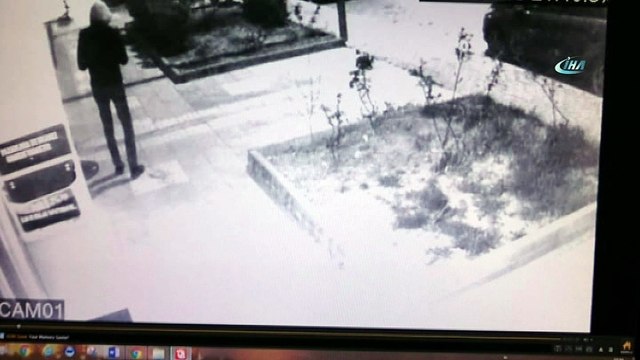 Hırsızlık şüphelisini giydiği kapüşonlu ceketi ele verdi... Hırsızlık anı kamerada