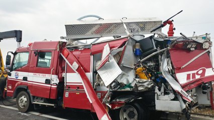 개 잡으러 출동했다 들이받힌 소방차...3명 사망 / YTN