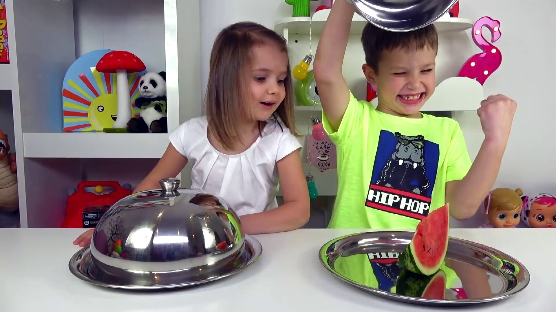 Катя и макс еду челлендж. Мистер макс и мисс кейти челленджи с едой. Катя и макс еду челлендж. Мисс катя и мистер макс 2022. Мистер макс и мисс кейти челленджи.