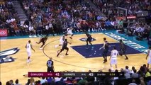 JR Smith CRAZY Alley-Oop to Lebron James, Bench loves it! Cavs vs Hornets March 28 2018