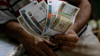 Miedo en Cuba ante los rumores de una inminente desaparición del peso convertible