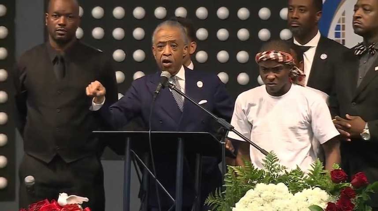 Aux obsèques de Stephon Clark, le révérend Al Sharpton appelle les Afro-américains à mettre fin à "cette folie"