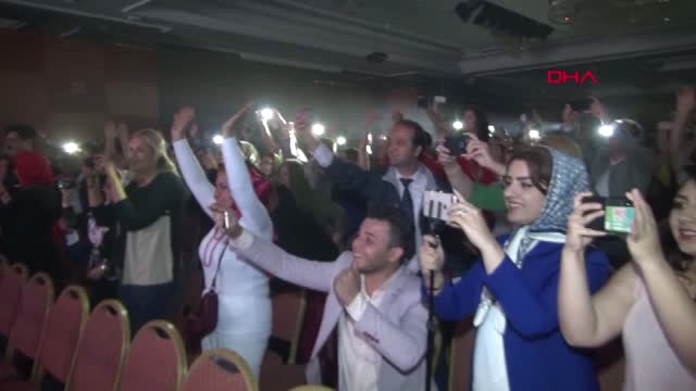 Van-İranlı Turistler, Van'da Moein'in Konseriyle Coştu