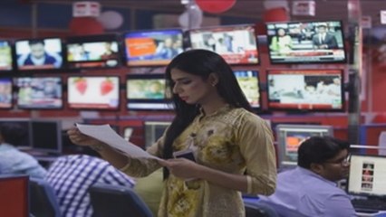 La primera transexual presentadora de TV rompe barreras en Pakistán