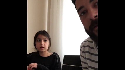 7 kere 7 kaç eder cevabını arayan çocuk