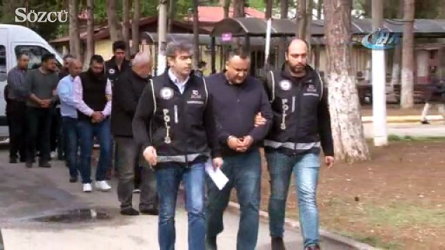 Takım elbise giydirip dilenciye bile kredi çektirdiler