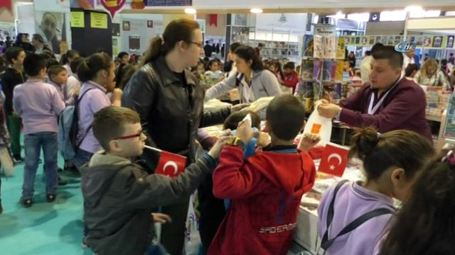 Denizli Büyükşehir Belediyesi Kitap Fuarı açıldı