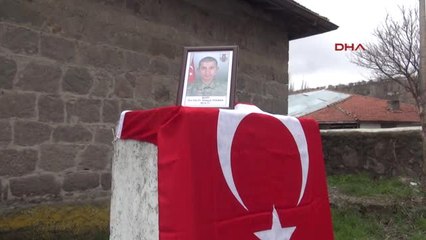 Çorum-Şehit Sözleşmeli Er, Nişanlısının Gözyaşlarıyla Uğurlandı