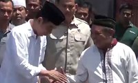 Jokowi dan Menantu Shalat Jumat Bersama di Solo