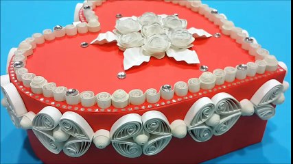 Heartshaped gift box / Paper quilling gift box