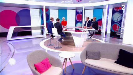 Sophie Davant ouvre sa chronique sur les droits de succession avec le titre "Laura"