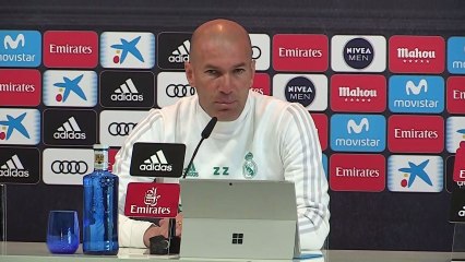 Zidane, sobre Isco: "Estoy contento con él"