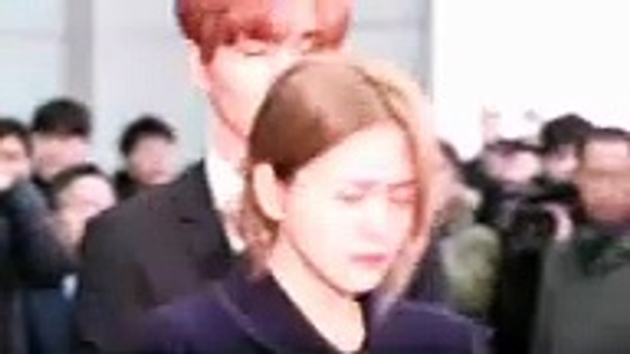 Heart-wrenching video of Red Velvet Yeri crying at Jonghyun’s funeral is so heartbreaking., Tv Online free hd 2018