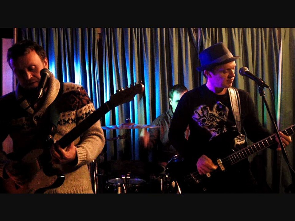 Junebug perform 'Paranoid' by Black Sabbath (Cover Version)