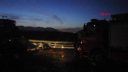 Manisa Çayda Mahsur Kalan Araçları İtfaiye Kurtardı