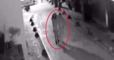 Taksim'de Omzunda Kaçırdığı Genç Kıza Tecavüz Etmişti! Yeni Görüntüler Ortaya Çıktı