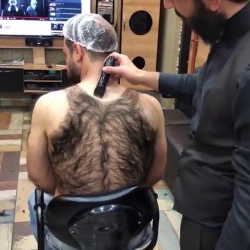 Avez-vous déjà vu un débardeur de poils...