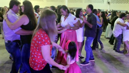 AS MOCINHAS DA CIDADE (VALDIR PASA) BAILAO