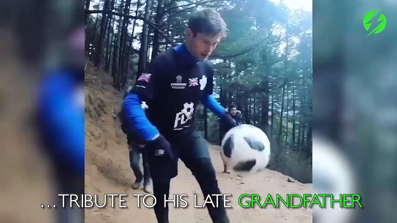 Il décide de gravir l’Himalaya en jonglant avec un ballon de foot