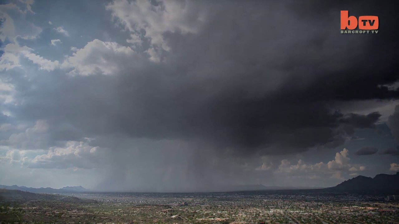 Il filme un phénomène météo incroyable et terrifiant : bombe de pluie ou  rain bomb