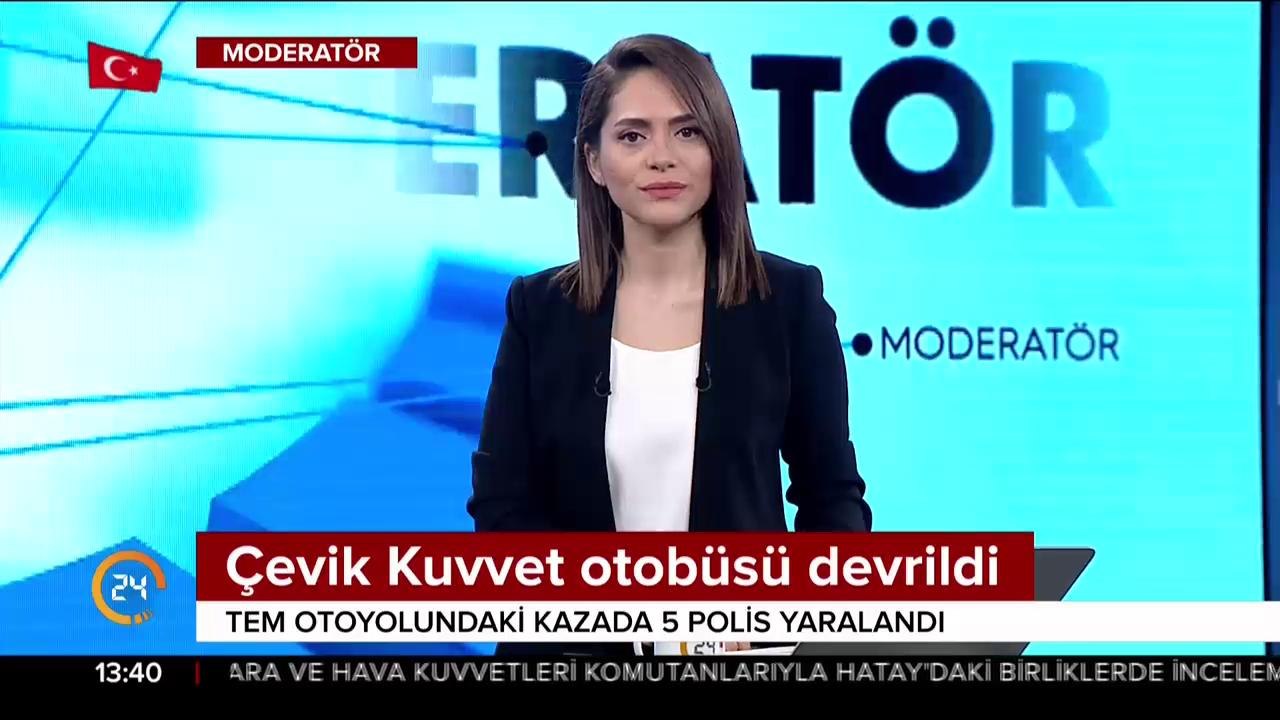 Çevik Kuvvet otobüsü devrildi