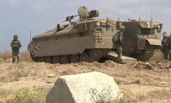 Bentrok Pengunjuk Rasa Palestina dan Tentara Israel di Gaza