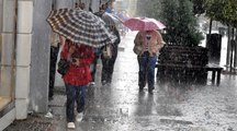 Meteoroloji, Pazar Günü İçin İstanbulluları Uyardı: Kuvvetli Yağış Olacak, Sıcaklık 20 Dereceye Çıkacak