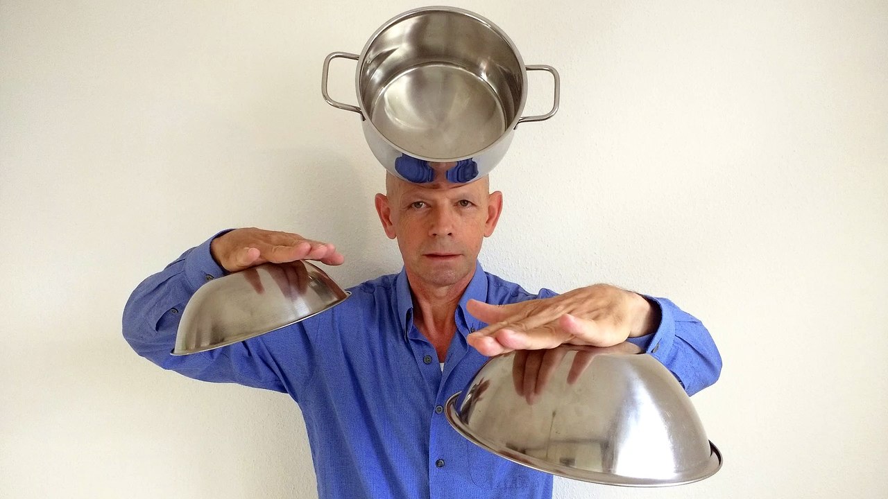 Bollywood movie Super Human Magnetic Man Super Humanos Story 2